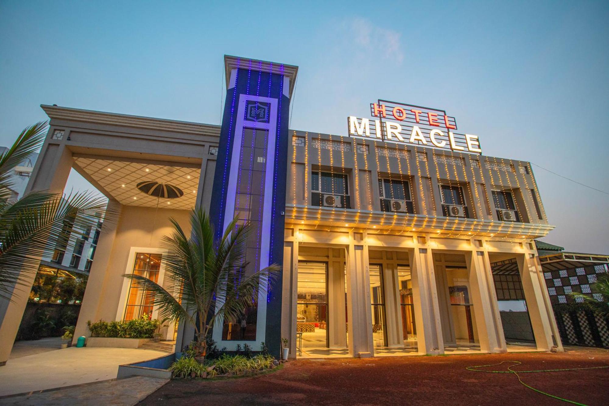 Hotel Miracle 2Km From Mahakal Temple Ujjain Εξωτερικό φωτογραφία