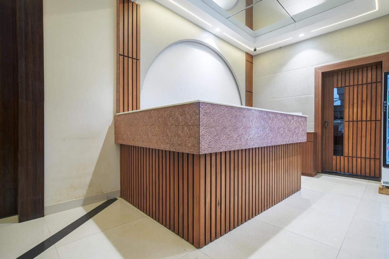 Hotel Miracle 2Km From Mahakal Temple Ujjain Εξωτερικό φωτογραφία