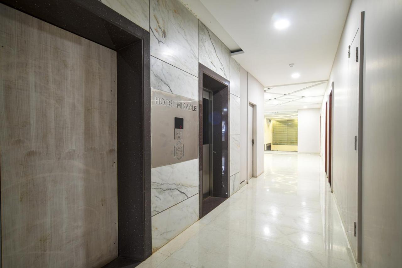 Hotel Miracle 2Km From Mahakal Temple Ujjain Εξωτερικό φωτογραφία