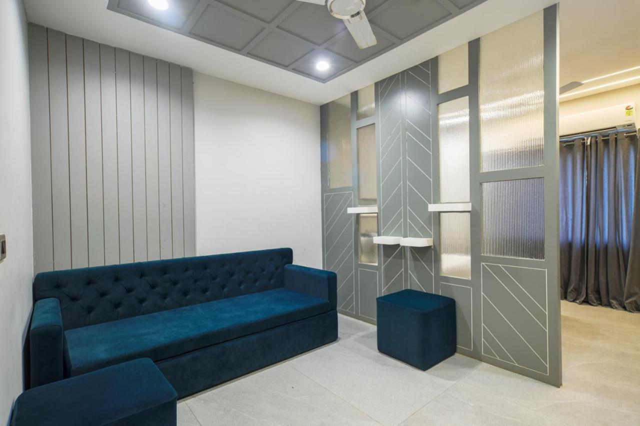 Hotel Miracle 2Km From Mahakal Temple Ujjain Εξωτερικό φωτογραφία