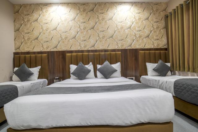 Hotel Miracle 2Km From Mahakal Temple Ujjain Εξωτερικό φωτογραφία