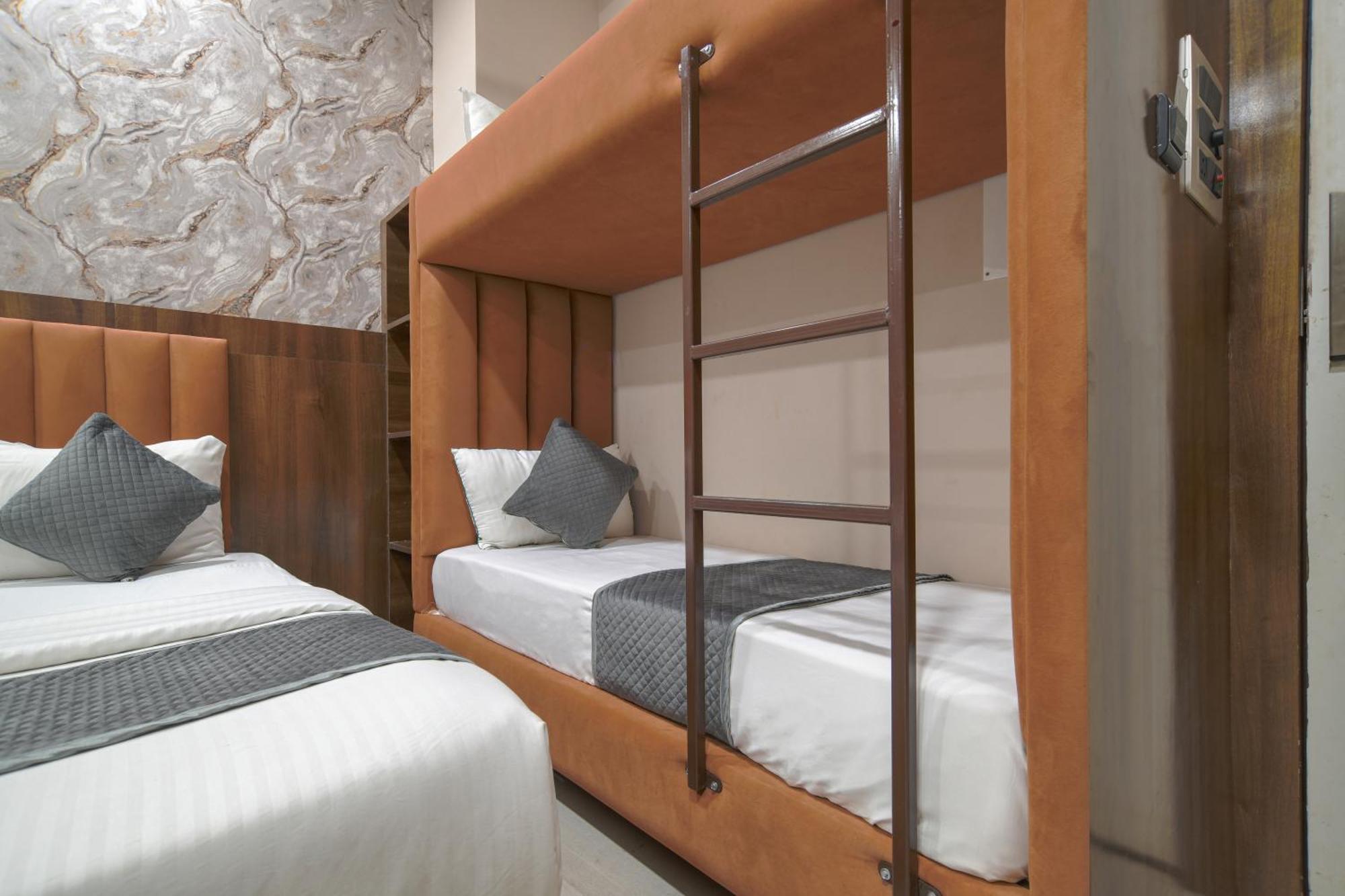 Hotel Miracle 2Km From Mahakal Temple Ujjain Εξωτερικό φωτογραφία