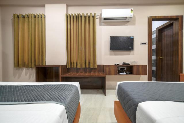 Hotel Miracle 2Km From Mahakal Temple Ujjain Εξωτερικό φωτογραφία